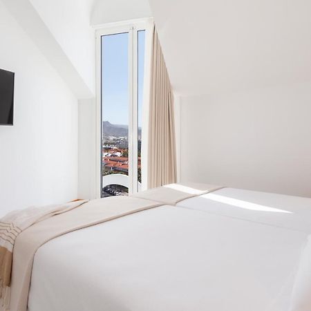 Tower Suites By Upper Luxury Housing - Parque Santiago Playa de las Américas Exterior foto